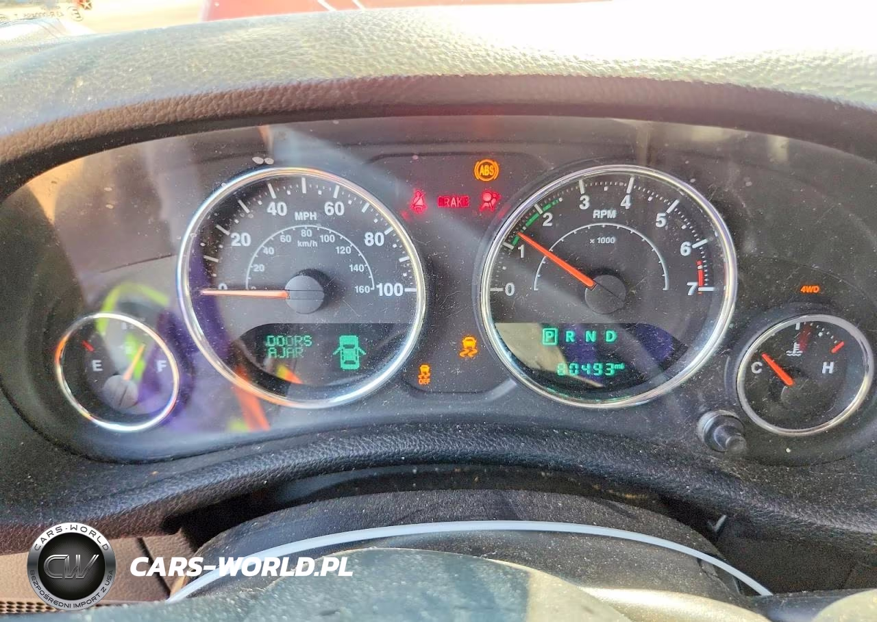 2018 Jeep Wrangler Unlimited Sport VIN:1C4HJWDG1JL820467 - 9