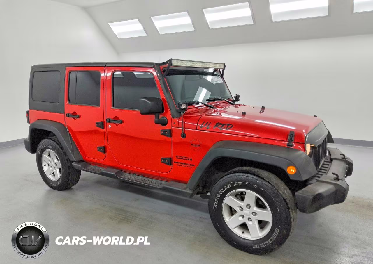 2016 Jeep Wrangler Unlimited Sport VIN:1C4HJWDG9GL313440 - 4