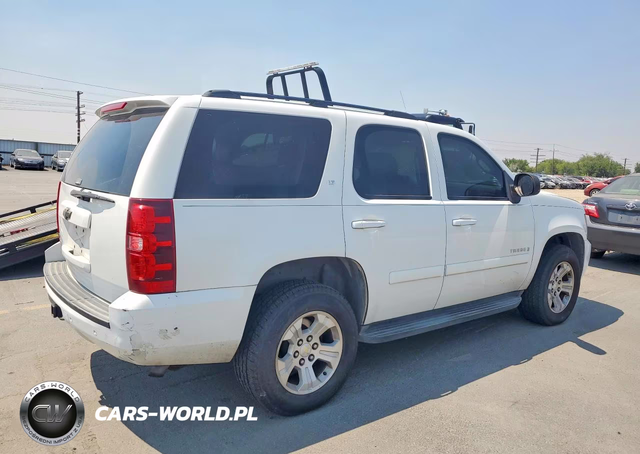 2007 Chevrolet Tahoe K1500 VIN:1GNFK13057J128235 - 3