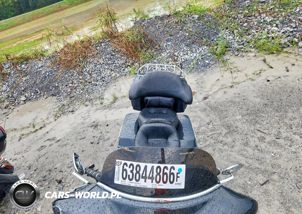 2007 Harley-Davidson Flhtcui VIN:1HD1FC4177Y606414 - 5