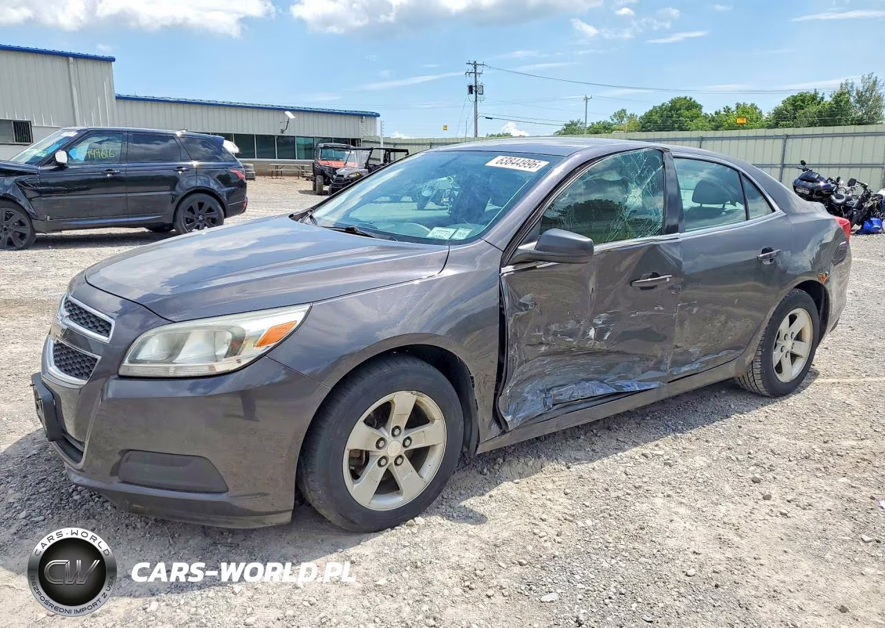 2013 Chevrolet Malibu Ls – zdjęcie 1 z 12