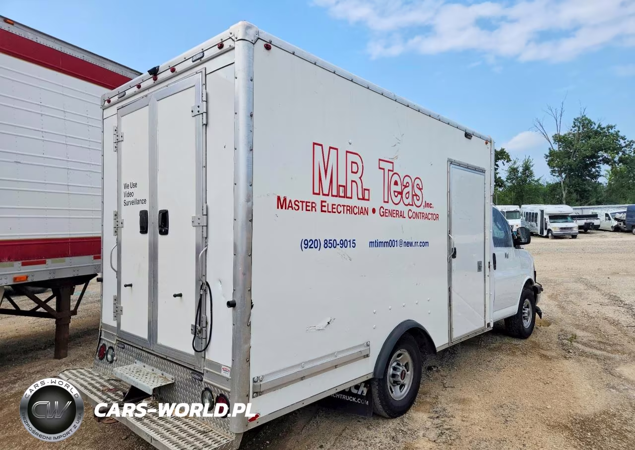 2020 GMC Savana Box - Box Truck VIN:1GD07RFG0L1139642 - 3