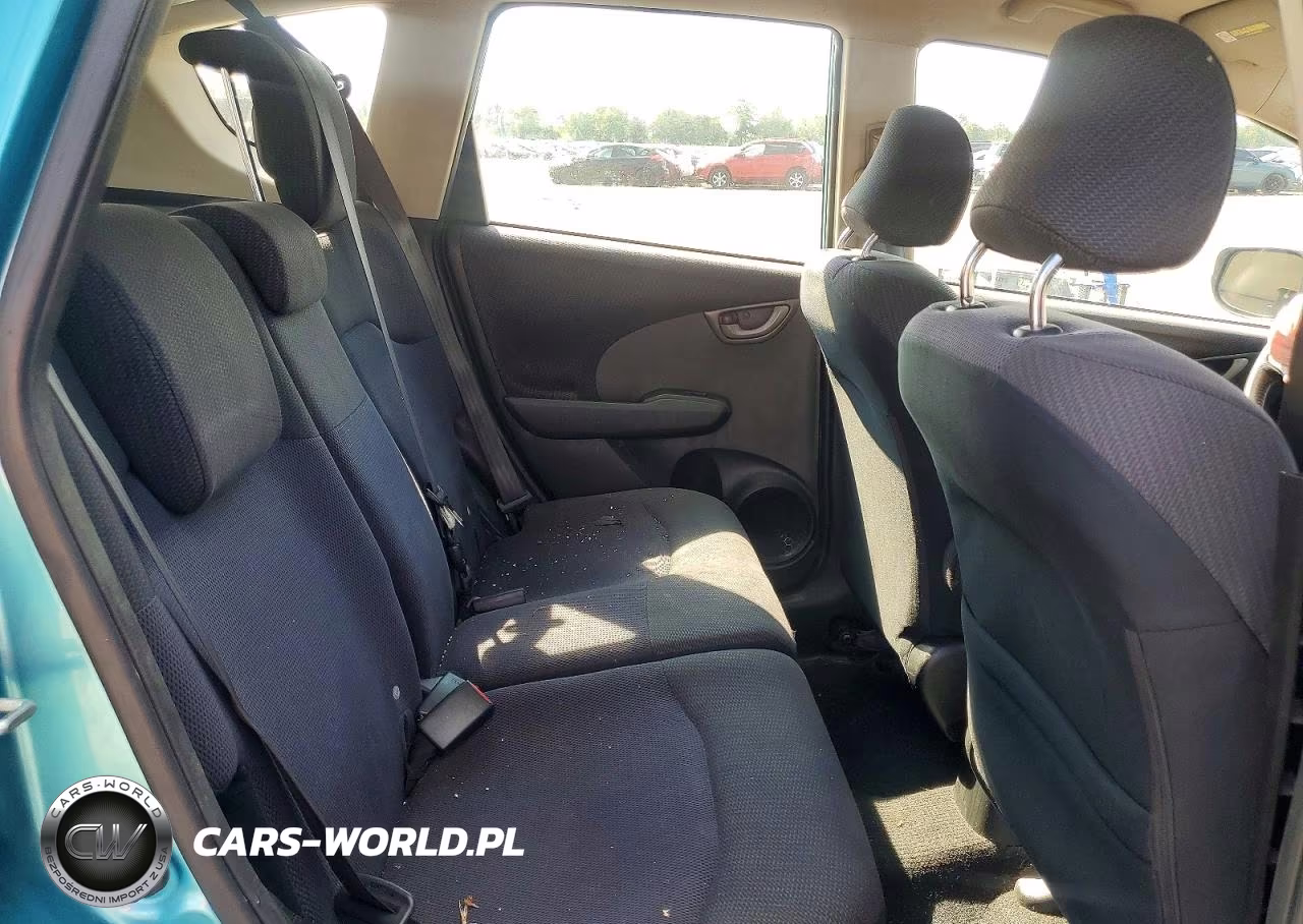 2013 Honda Fit Sport VIN:JHMGE8H59DC000970 - 10