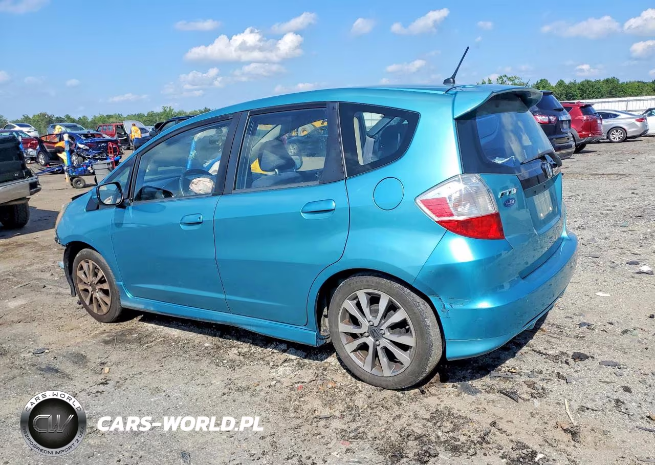 2013 Honda Fit Sport VIN:JHMGE8H59DC000970 - 2