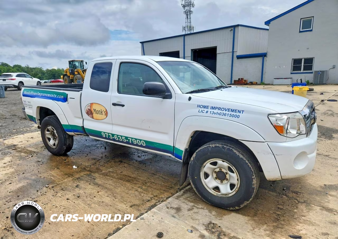2011 Toyota Tacoma V6 VIN:5TFUU4ENXBX002852 - 4