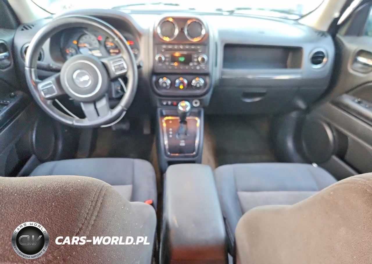 2016 Jeep Patriot Latitude VIN:1C4NJPFB2GD715126 - 8