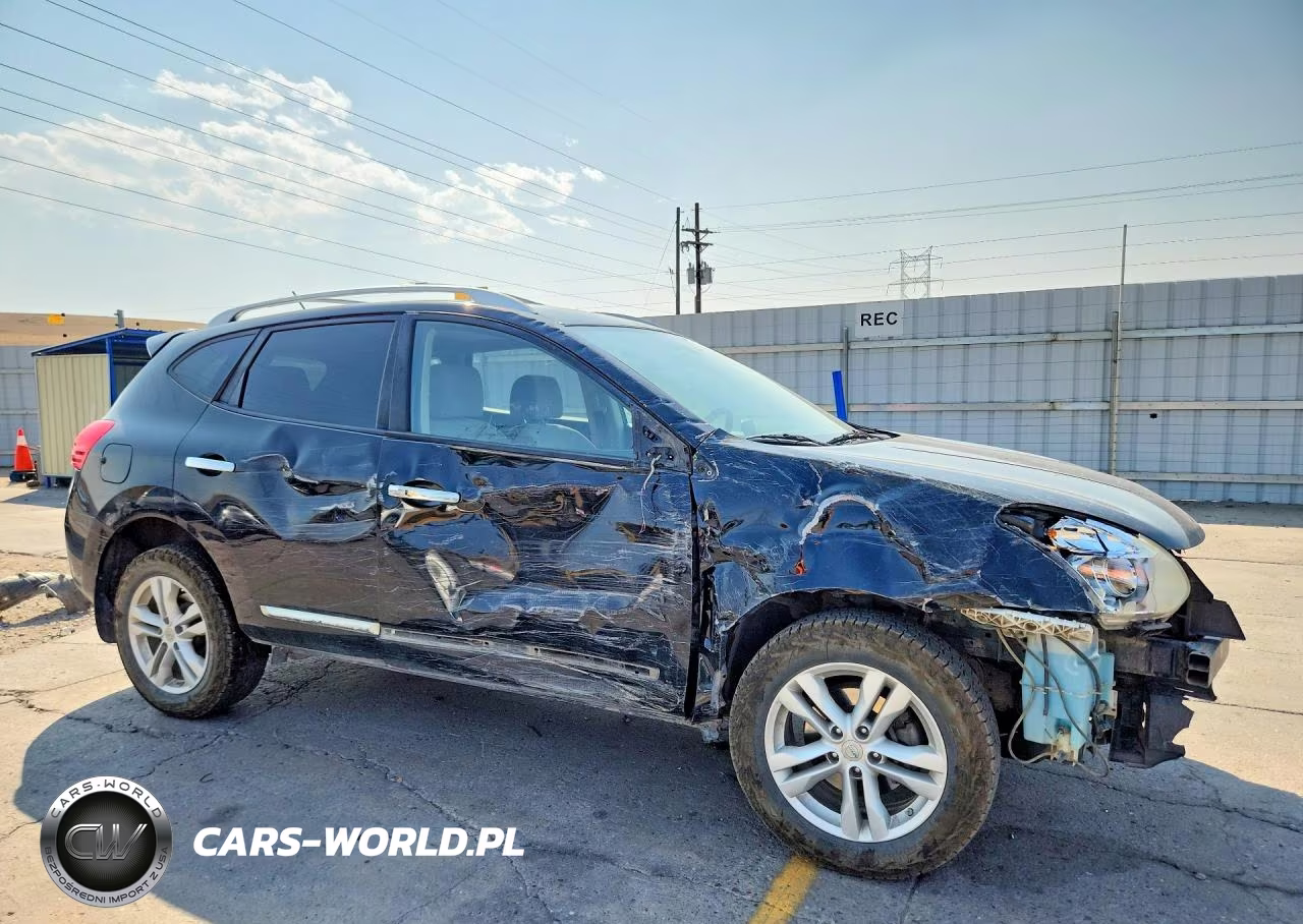 2012 Nissan Rogue S VIN:JN8AS5MV1CW716932 - 4