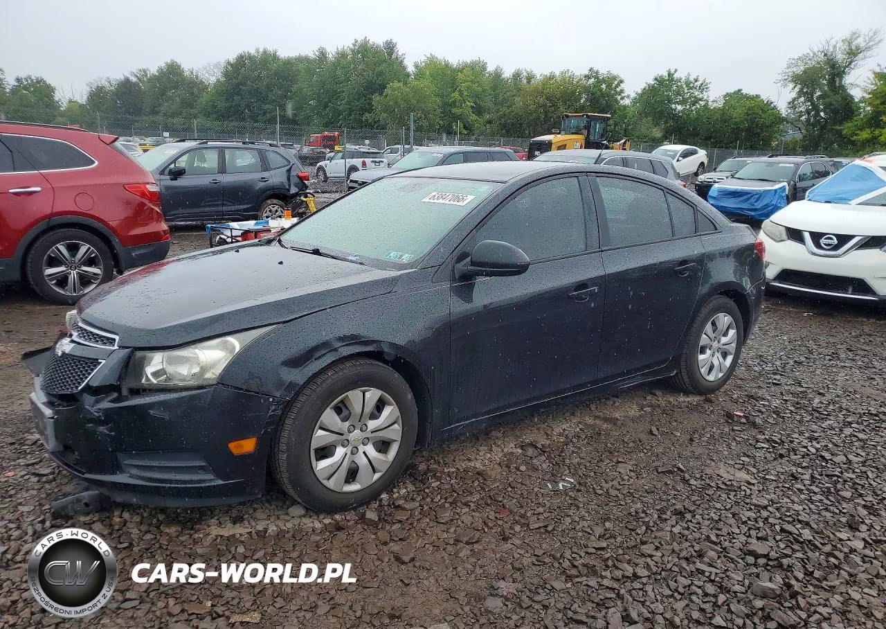 2013 Chevrolet Cruze Ls – zdjęcie 1 z 12