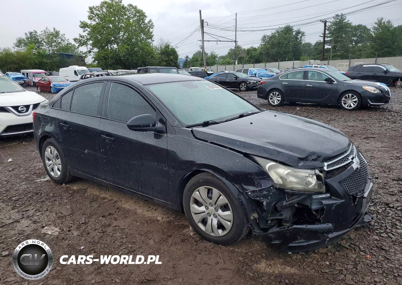 2013 Chevrolet Cruze Ls VIN:1G1PA5SG2D7308585 - 4