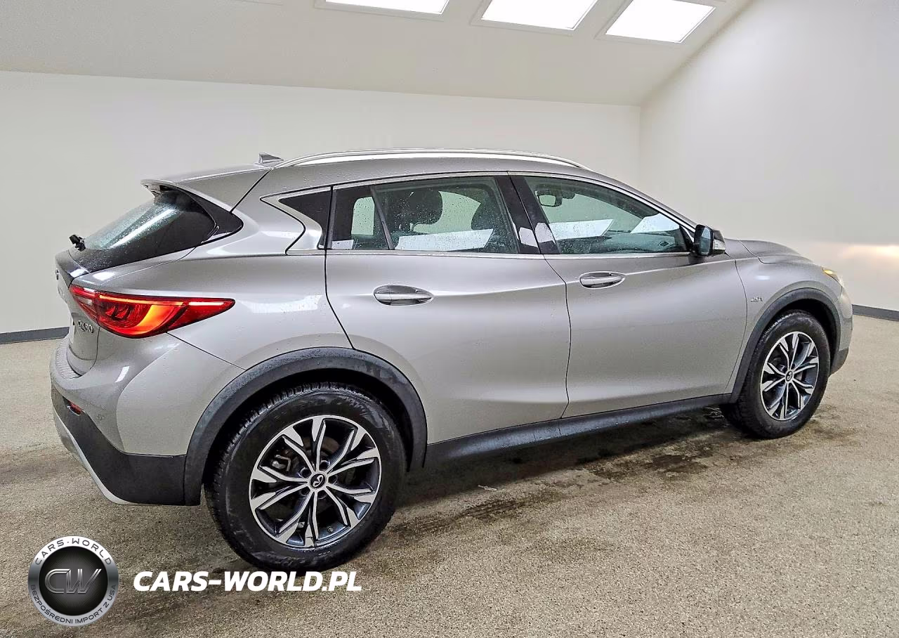 2018 Infiniti Qx30 Premium VIN:SJKCH5CR4JA047411 - 3