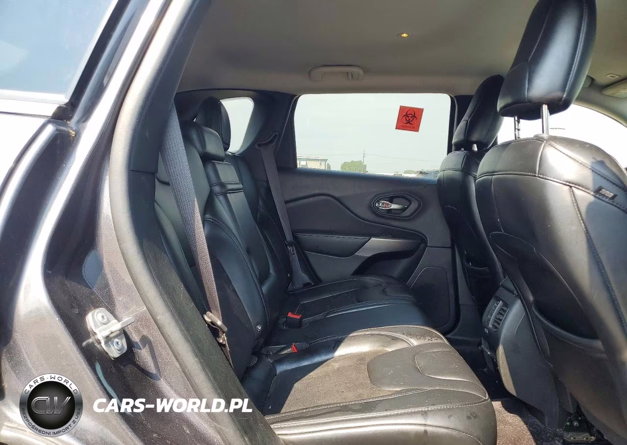 2019 Jeep Cherokee Latitude Plus VIN:1C4PJMLB9KD198623 - 11