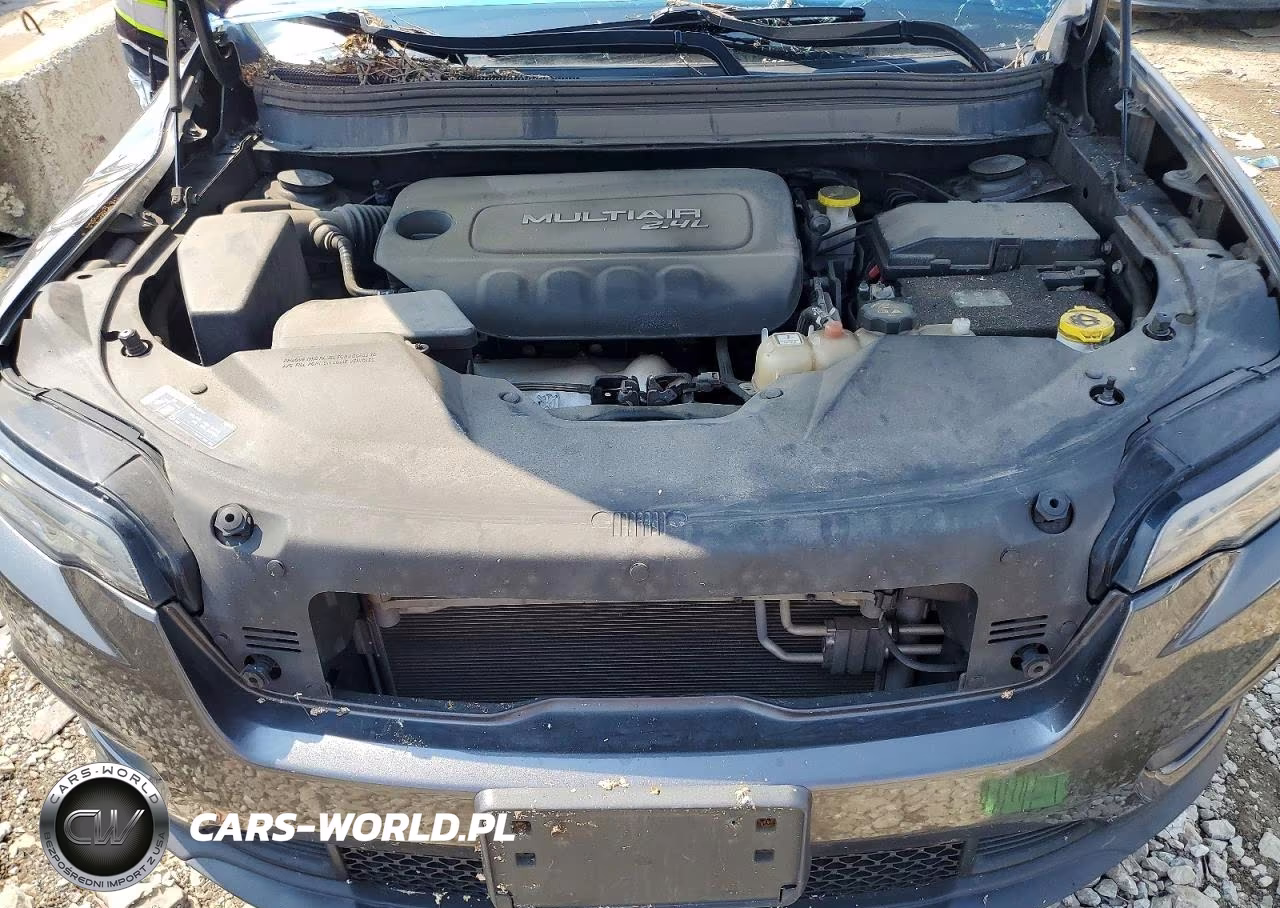 2019 Jeep Cherokee Latitude Plus VIN:1C4PJMLB9KD198623 - 12
