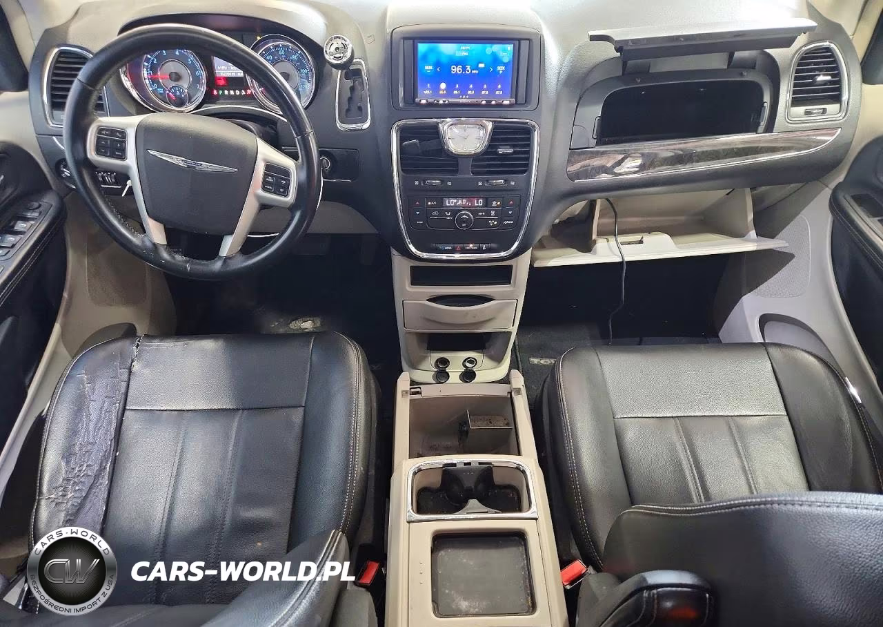 2015 Chrysler Town & Country Touring VIN:2C4RC1BG9FR740627 - 8