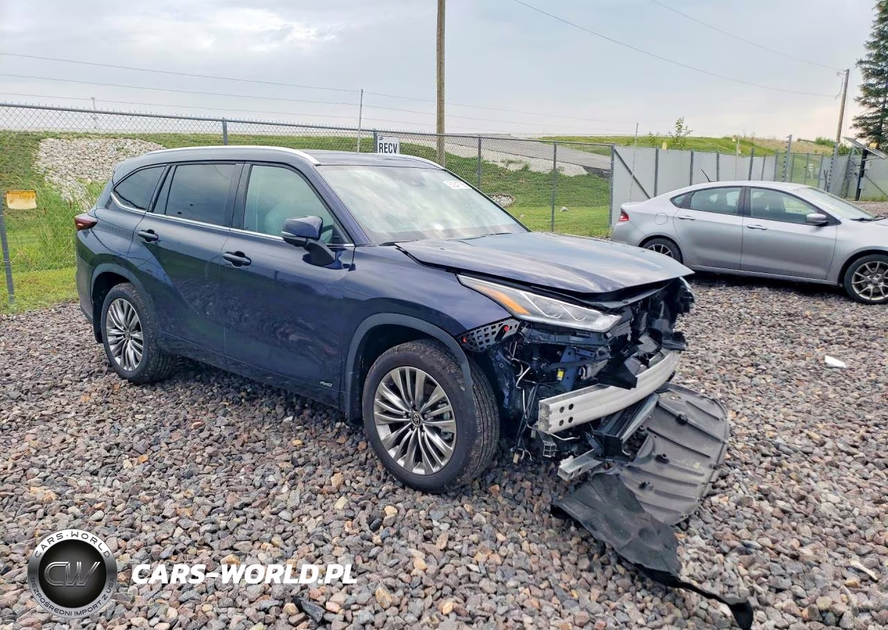 2026 Toyota Highlander Hybrid Platinum VIN:5TDEBRCH7TS723299 - 4