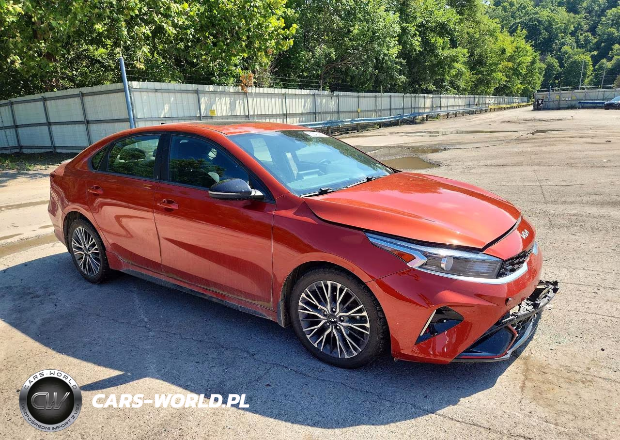 2023 Kia Forte Gt Line VIN:3KPF54AD6PE584703 - 4