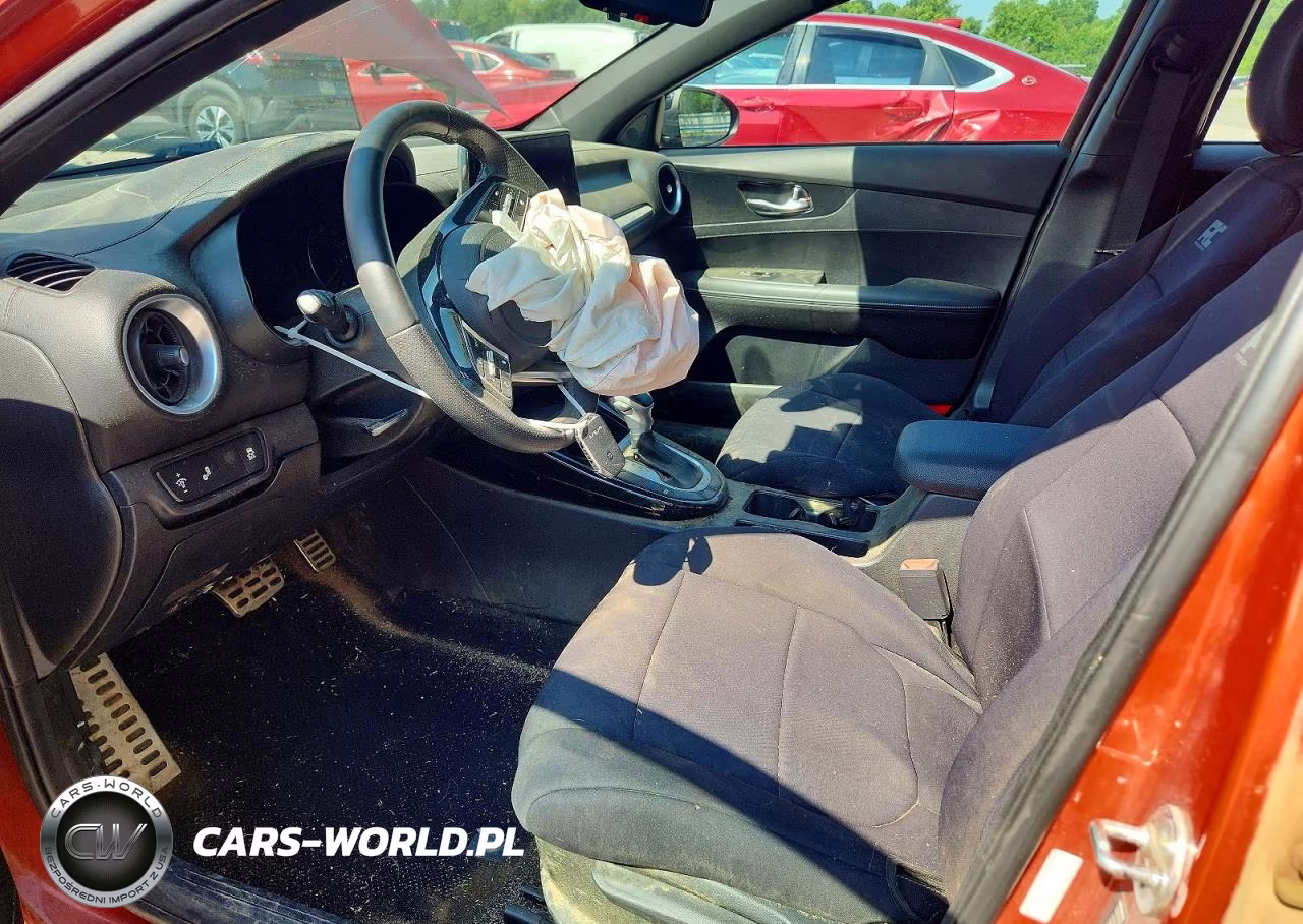 2023 Kia Forte Gt Line VIN:3KPF54AD6PE584703 - 7