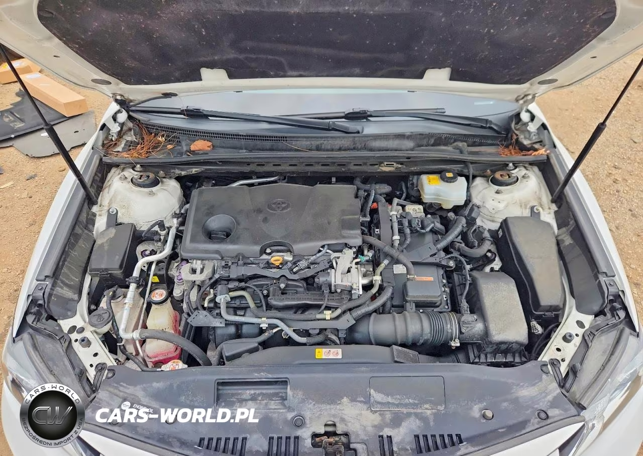 2018 Toyota Camry Le VIN:4T1B31HKXJU502760 - 11
