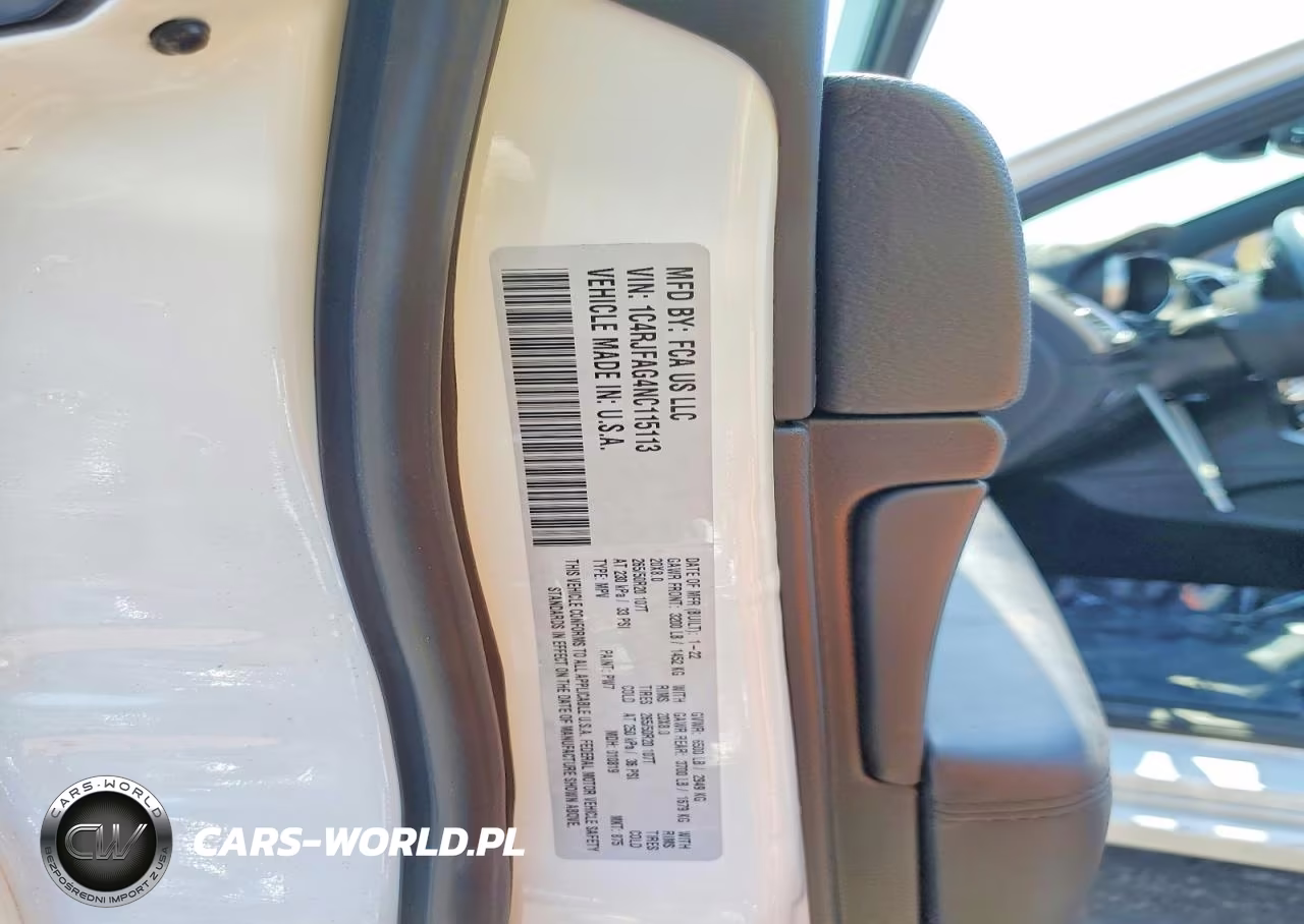 2022 Jeep Grand Cherokee Laredo E VIN:1C4RJFAG4NC115113 - 13