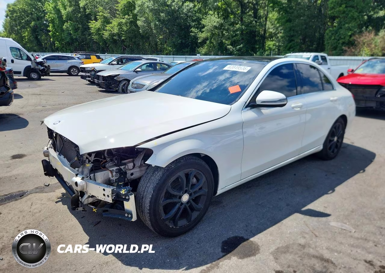2016 Mercedes-Benz C 300 – zdjęcie 1 z 12