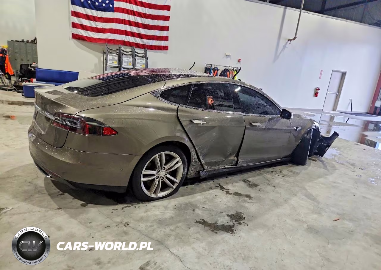 2016 Tesla Model S VIN:5YJSA1E15GF131949 - 3