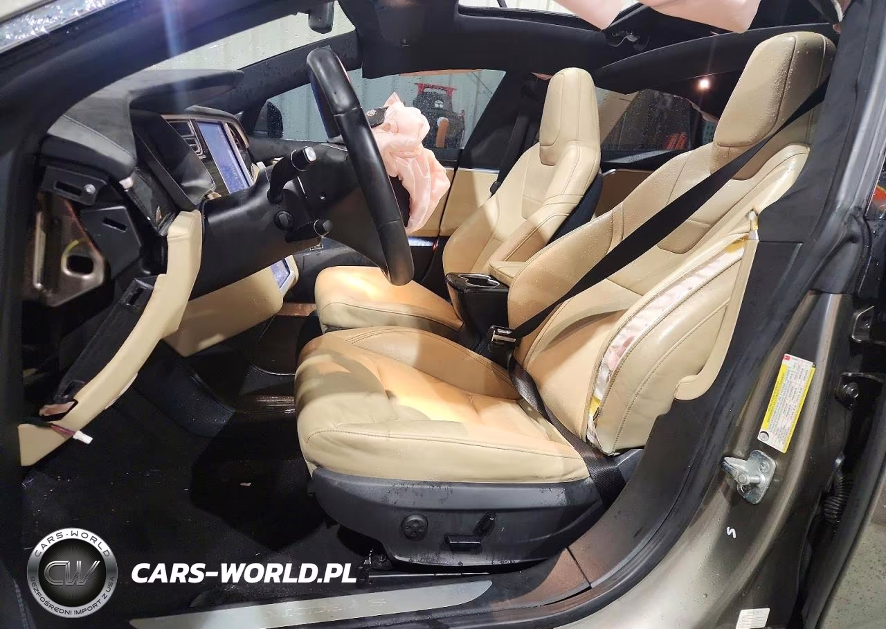 2016 Tesla Model S VIN:5YJSA1E15GF131949 - 7