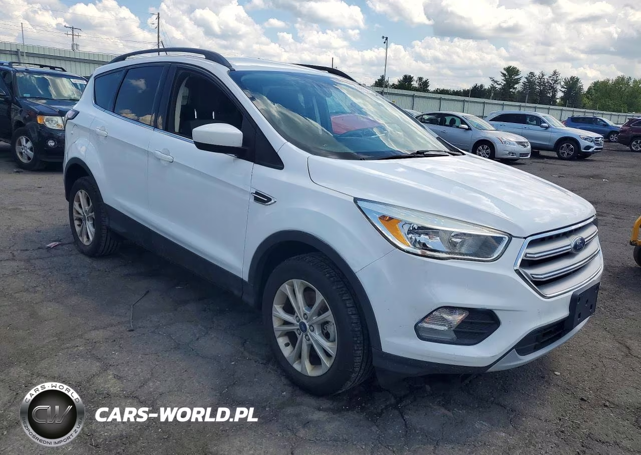 2018 Ford Escape Se VIN:1FMCU9GD3JUB34053 - 4