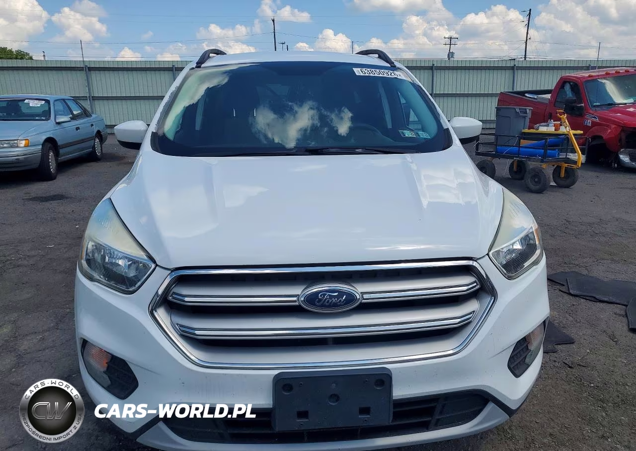 2018 Ford Escape Se VIN:1FMCU9GD3JUB34053 - 5