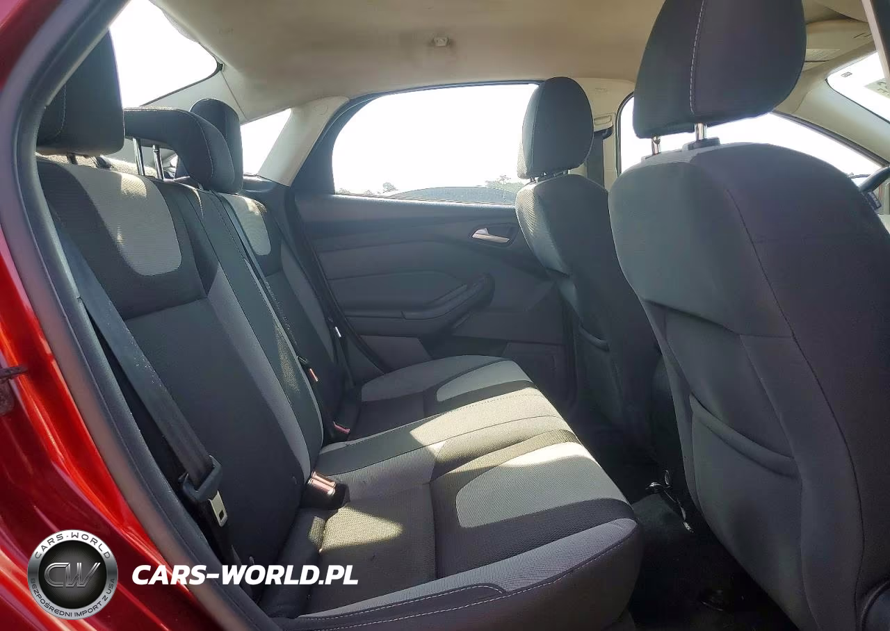 2014 Ford Focus Se VIN:1FADP3F20EL286449 - 10
