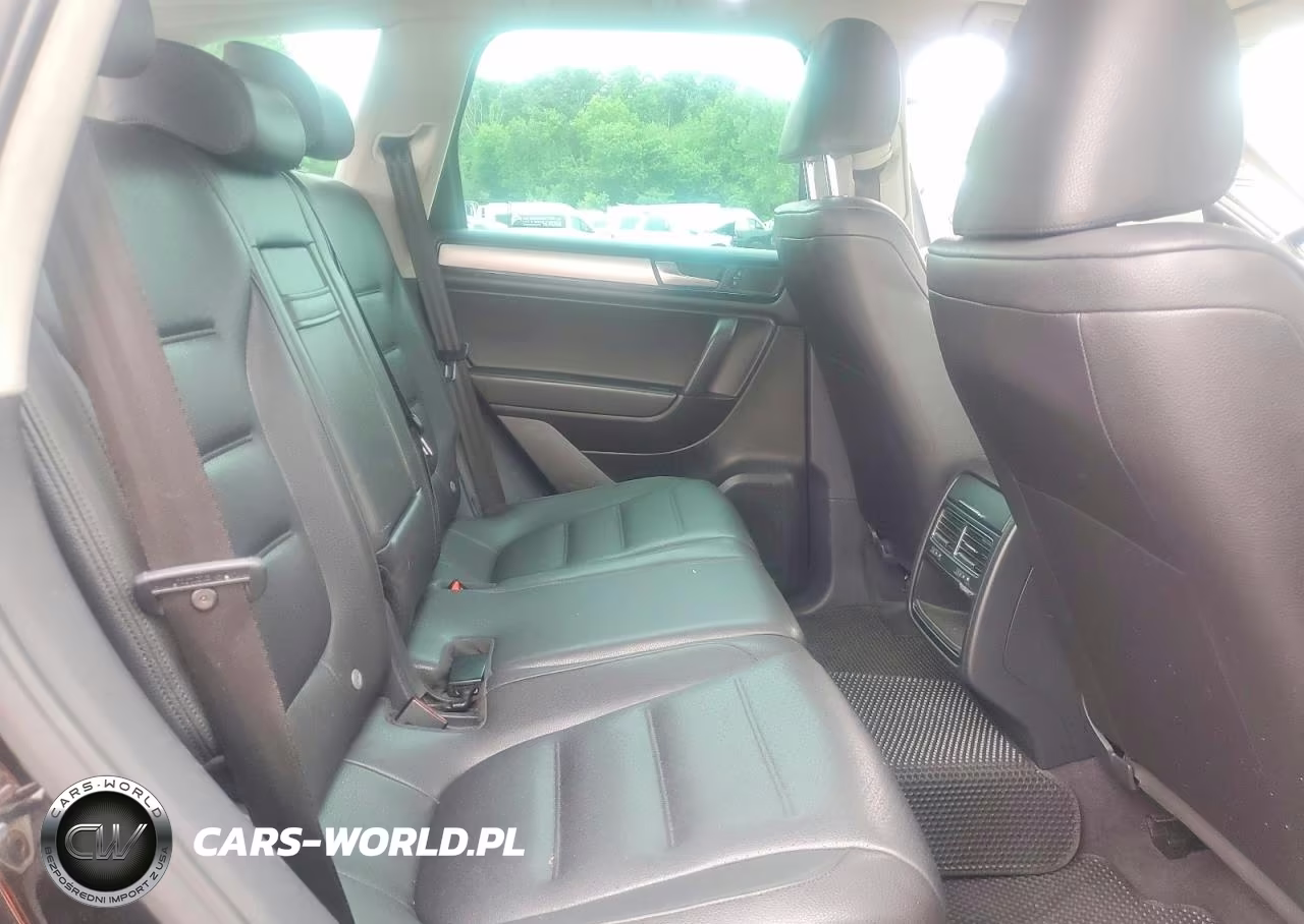 2011 Volkswagen Touareg V6 VIN:WVGFF9BP8BD001072 - 11