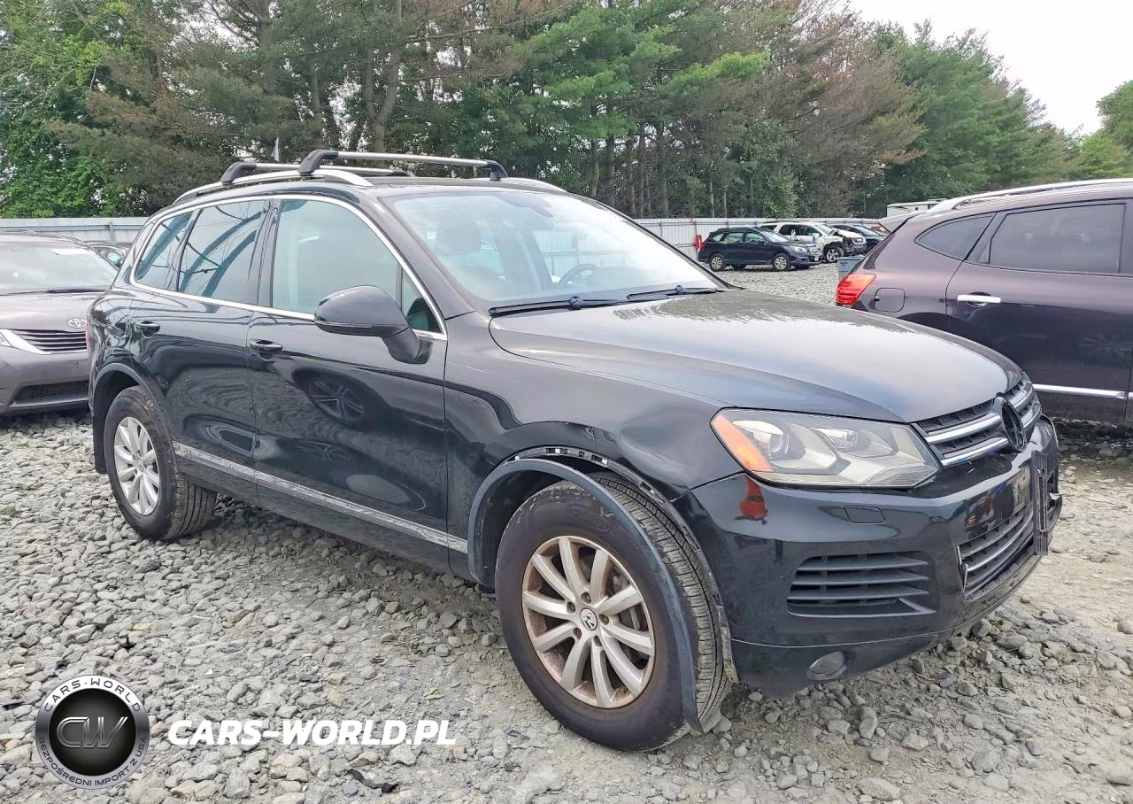 2011 Volkswagen Touareg V6 VIN:WVGFF9BP8BD001072 - 4