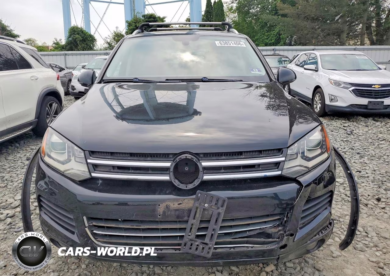 2011 Volkswagen Touareg V6 VIN:WVGFF9BP8BD001072 - 5