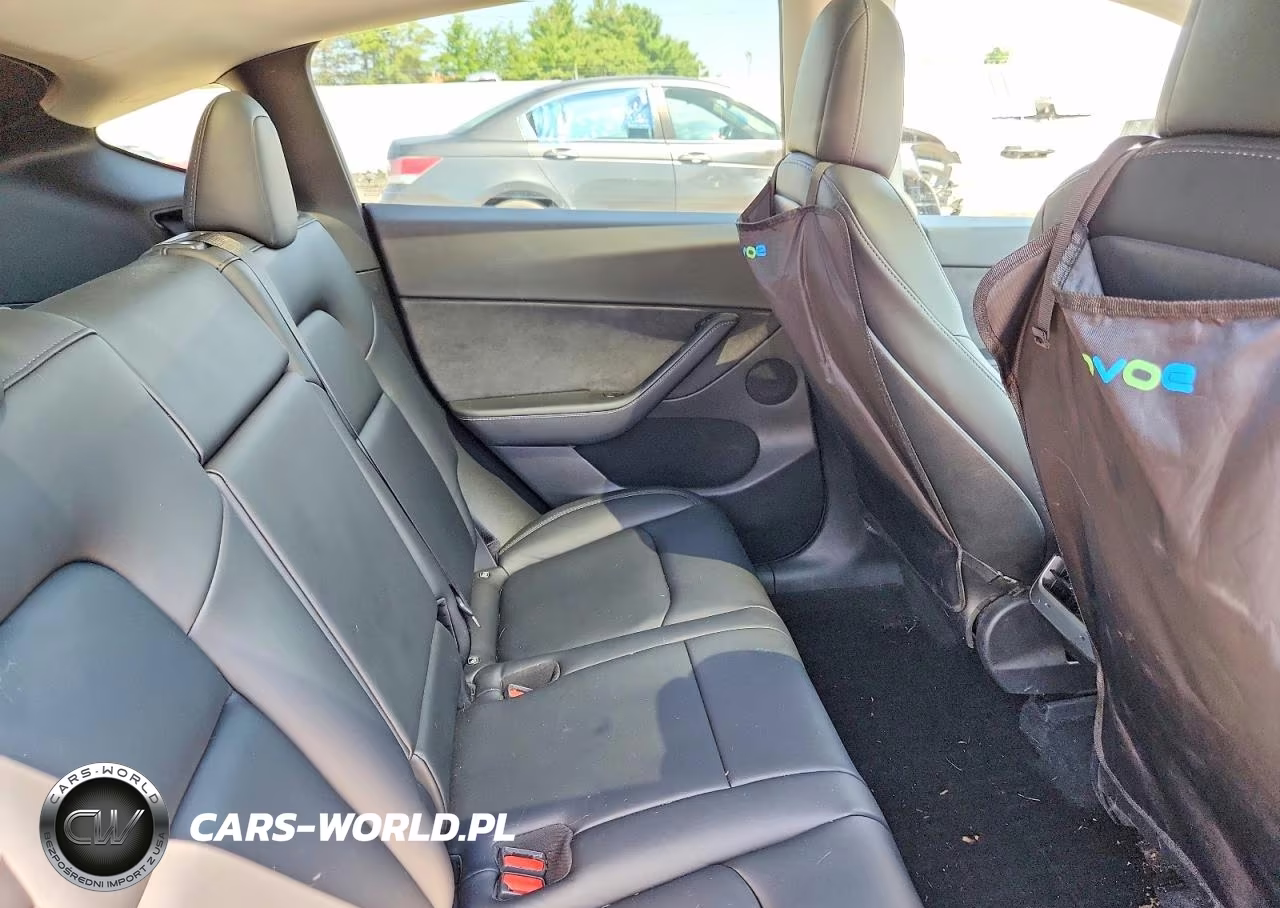 2022 Tesla Model Y VIN:7SAYGDEE0NF401814 - 10