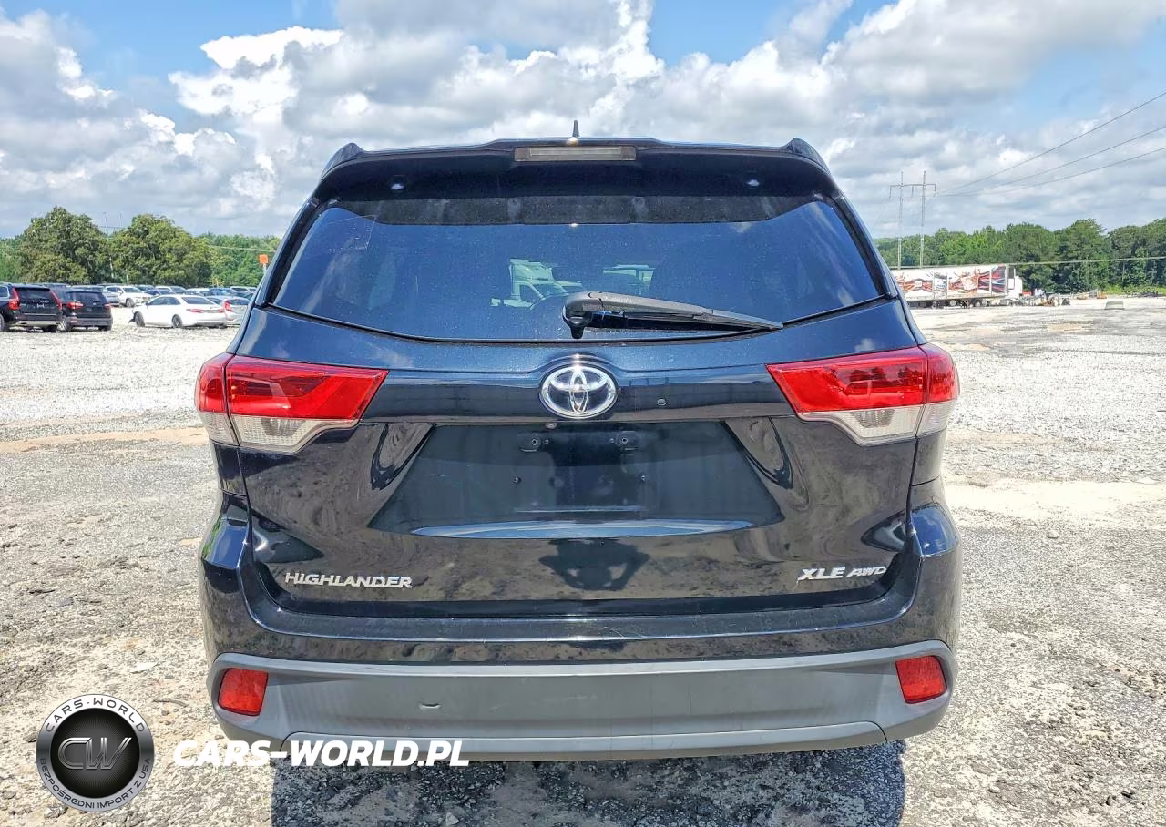 2018 Toyota Highlander Xle VIN:5TDJZRFH7JS531609 - 6