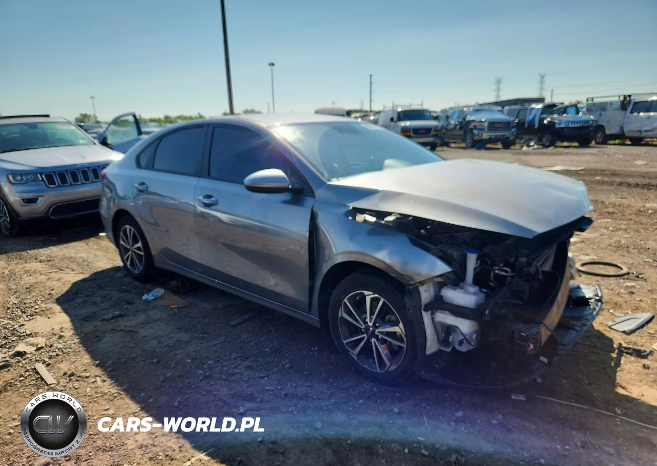 2024 Kia Forte Lxs VIN:3KPF24AD5RE831866 - 4