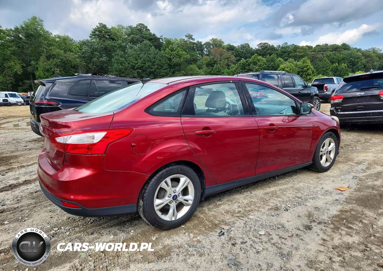2014 Ford Focus Se VIN:1FADP3F23EL189245 - 3