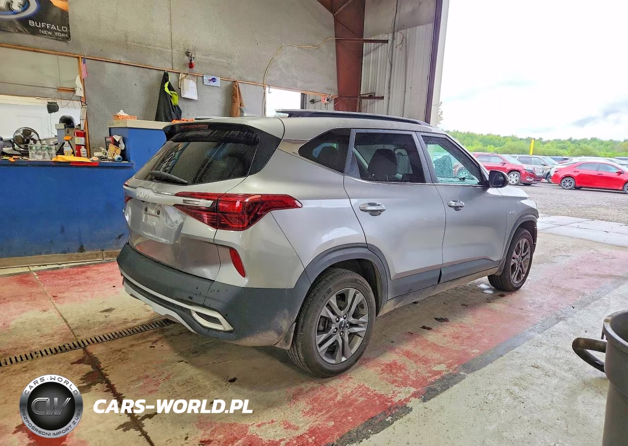 2022 Kia Seltos S VIN:KNDEUCAA7N7315119 - 3