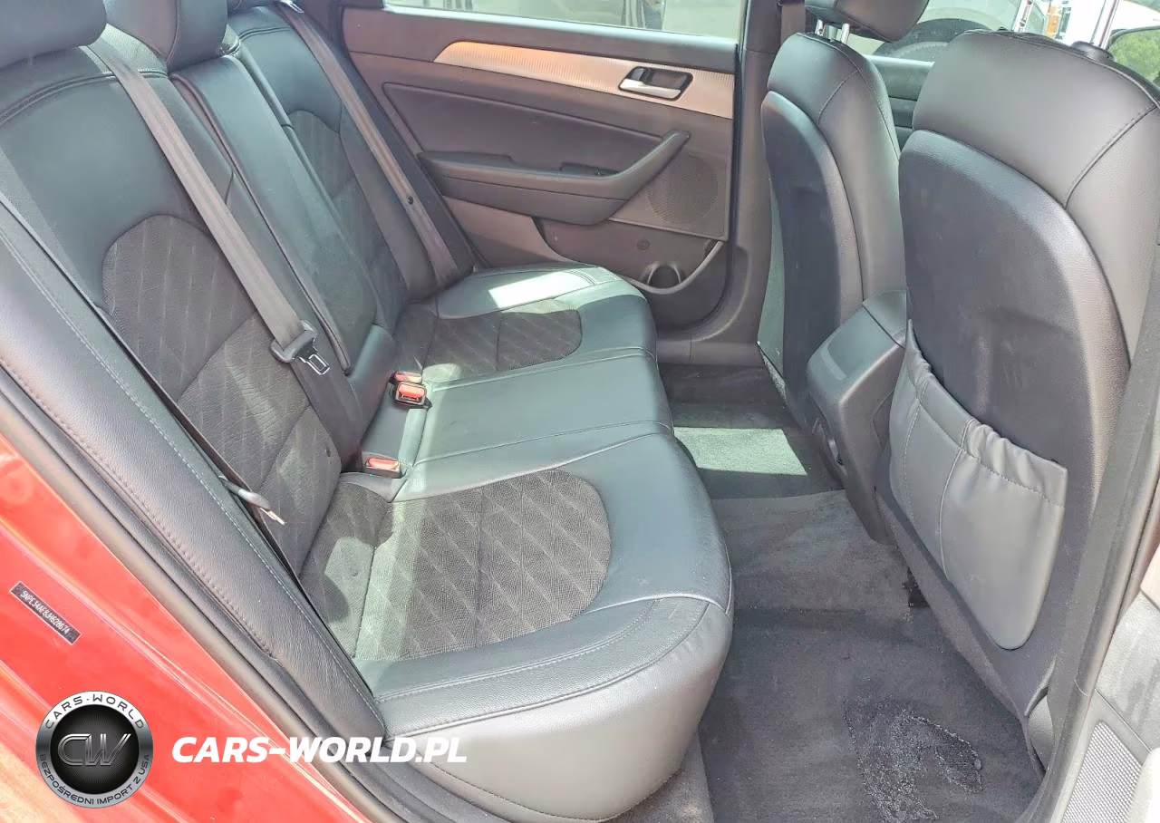 2018 Hyundai Sonata Sport VIN:5NPE34AF8JH628674 - 10