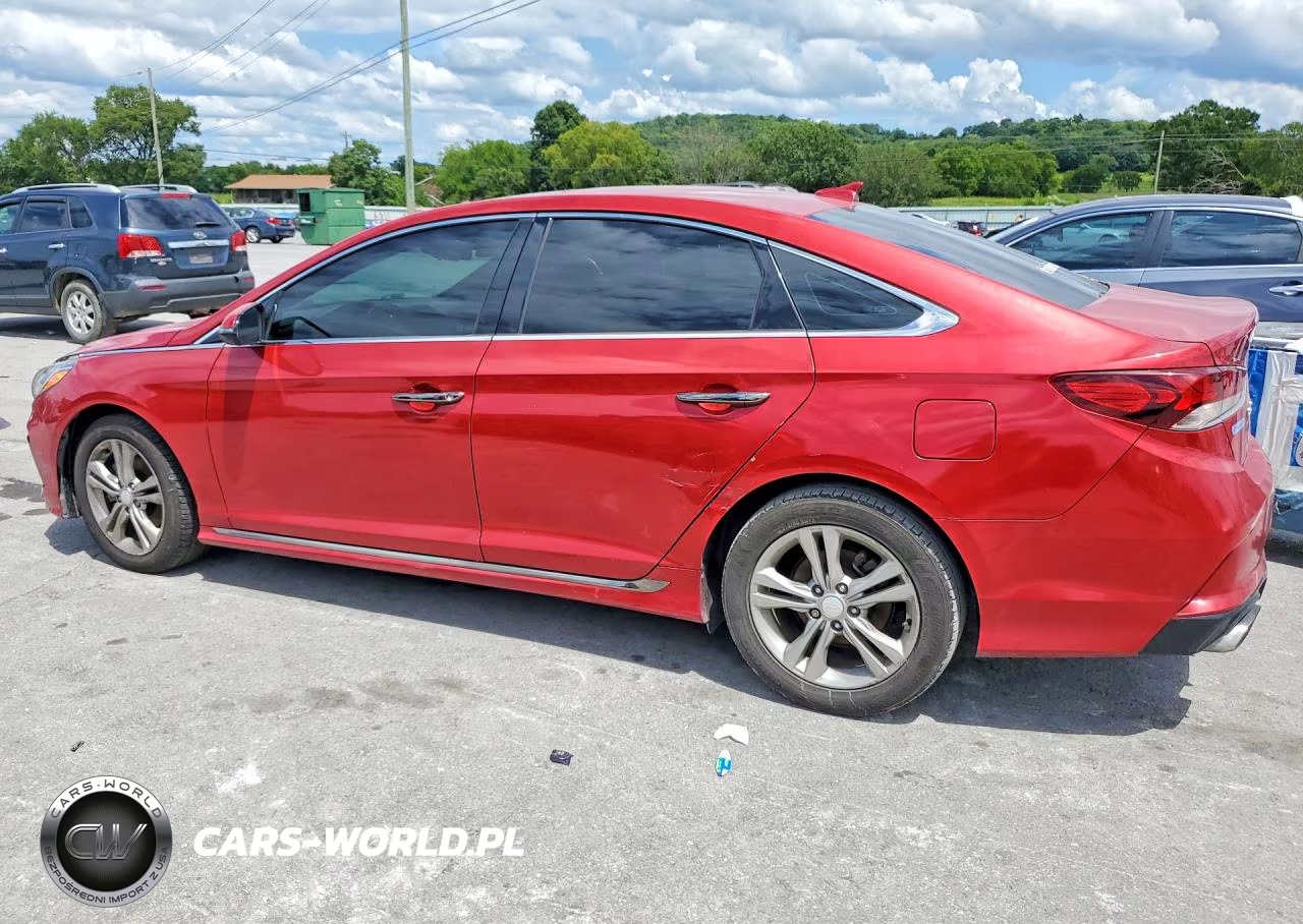 2018 Hyundai Sonata Sport VIN:5NPE34AF8JH628674 - 2