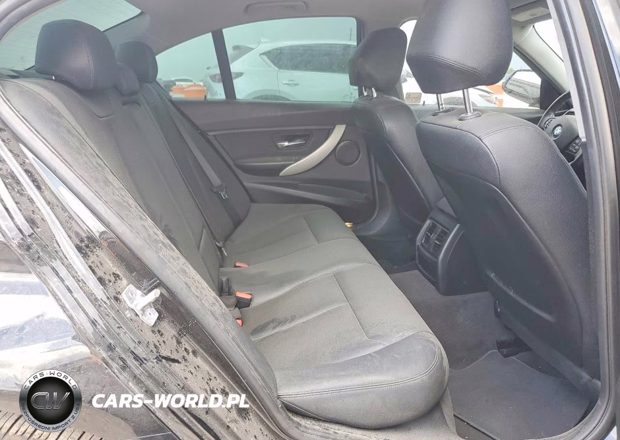 2018 BMW 320 I VIN:WBA8A9C53JK622963 - 10