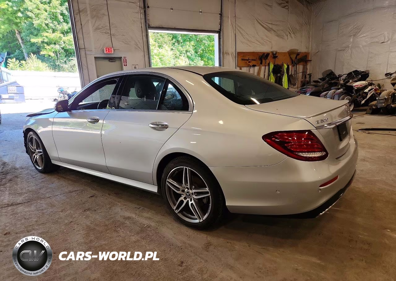 2019 Mercedes-Benz E 300 4Matic VIN:WDDZF4KB4KA590914 - 2
