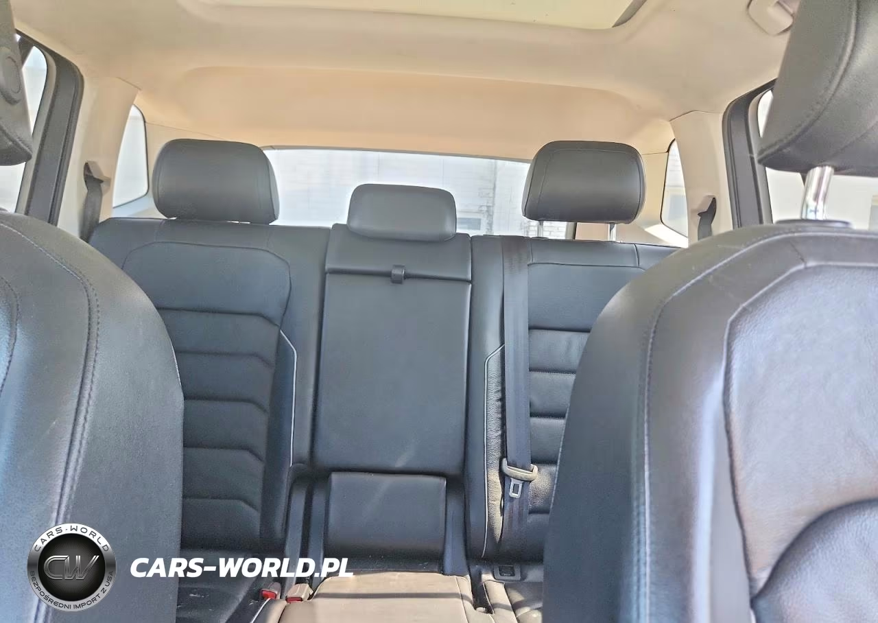 2018 Volkswagen Tiguan Sel Premium VIN:3VV4B7AX7JM003557 - 10