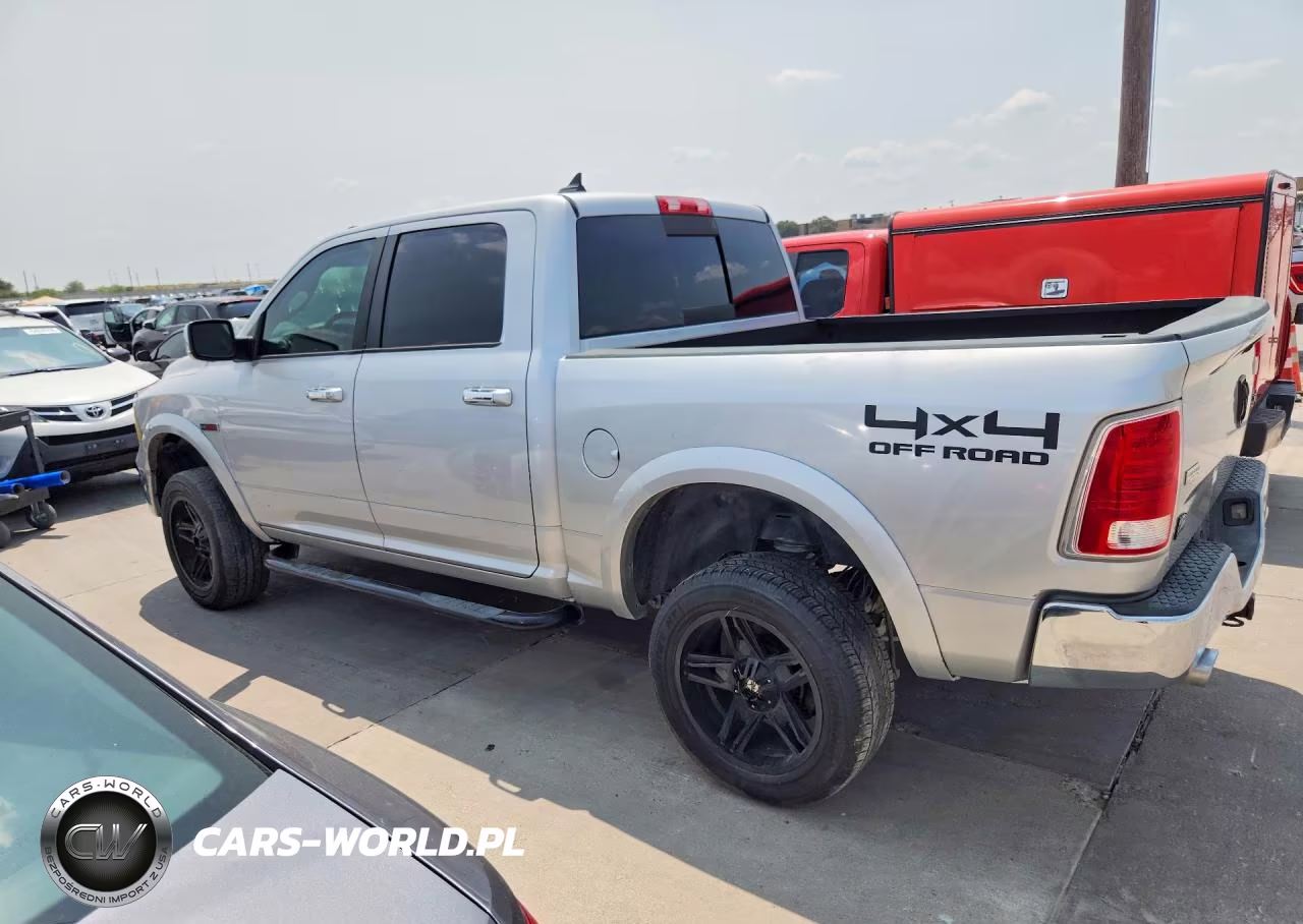 2015 Ram 1500 Laramie VIN:1C6RR7NM9FS658180 - 2