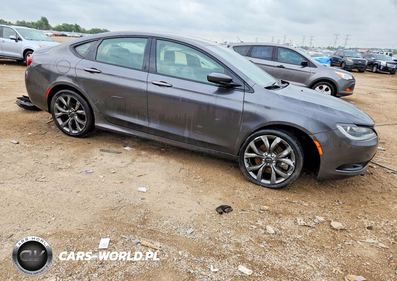 2015 Chrysler 200 S VIN:1C3CCCBG4FN582037 - 4