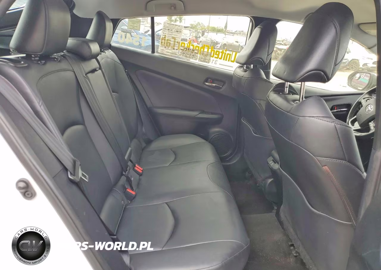 2021 Toyota Prius Xle Awd-E VIN:JTDL9MFU3M3025757 - 10