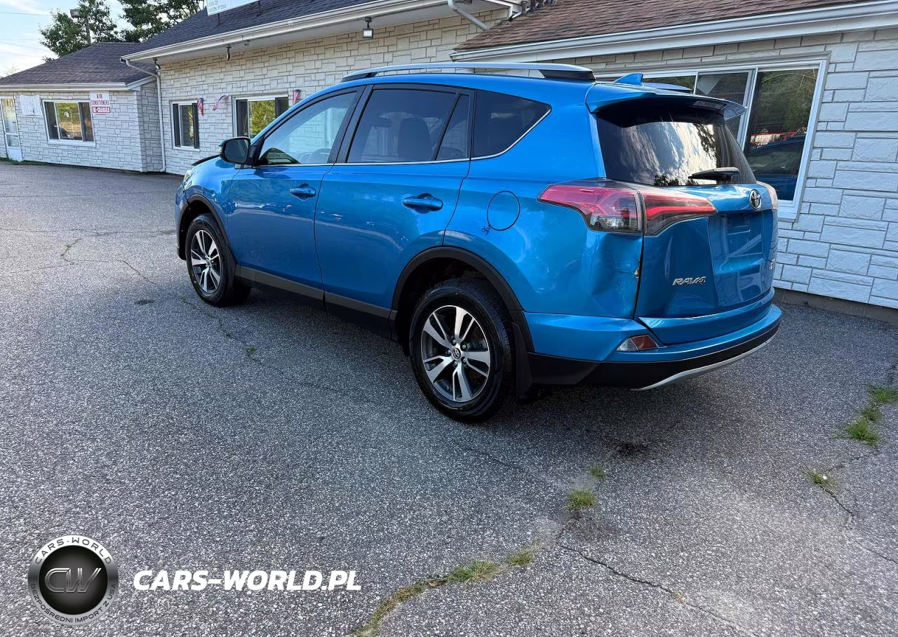2017 Toyota Rav4 Xle VIN:JTMRFREV2HJ168047 - 3