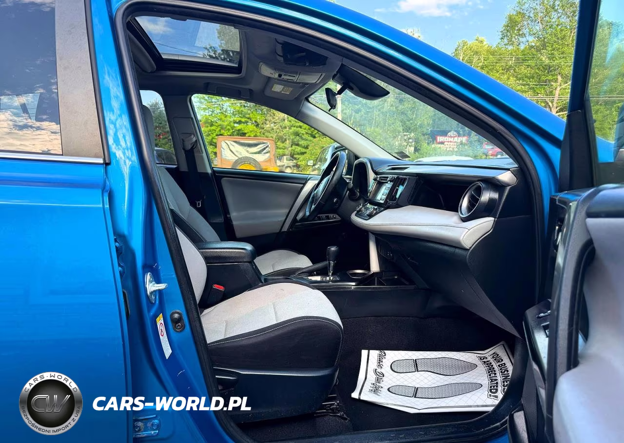 2017 Toyota Rav4 Xle VIN:JTMRFREV2HJ168047 - 5