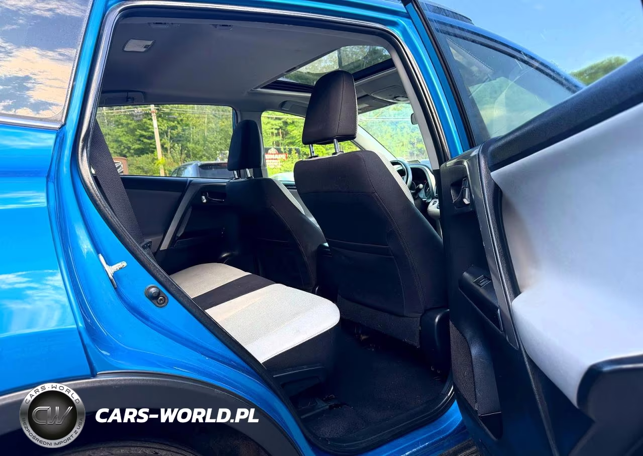 2017 Toyota Rav4 Xle VIN:JTMRFREV2HJ168047 - 6