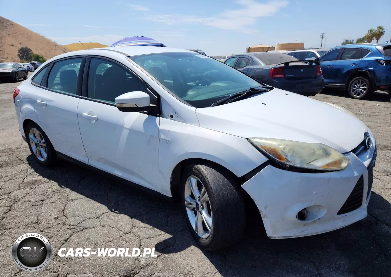 2014 Ford Focus Se VIN:1FADP3F23EL299230 - 4