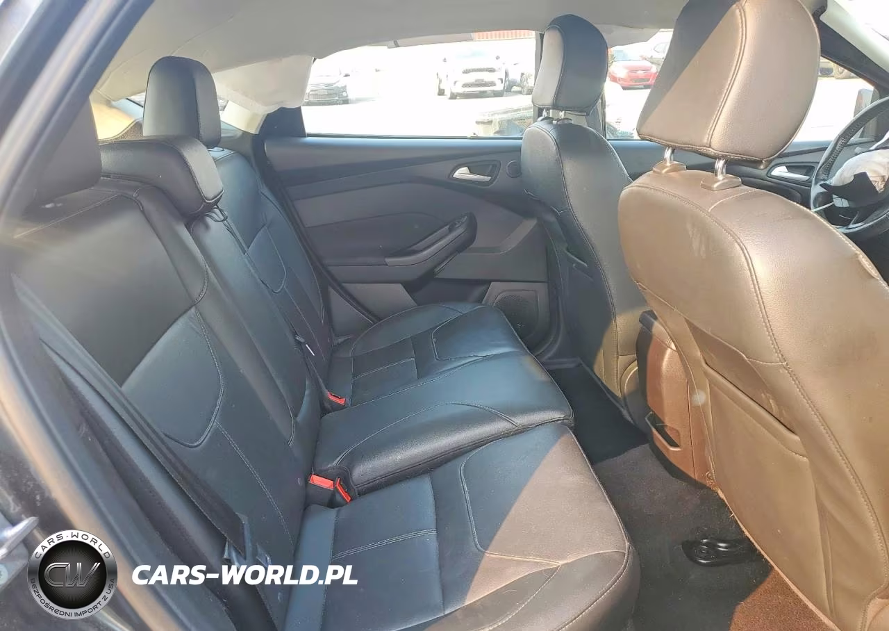 2017 Ford Focus Titanium VIN:1FADP3N25HL264856 - 10
