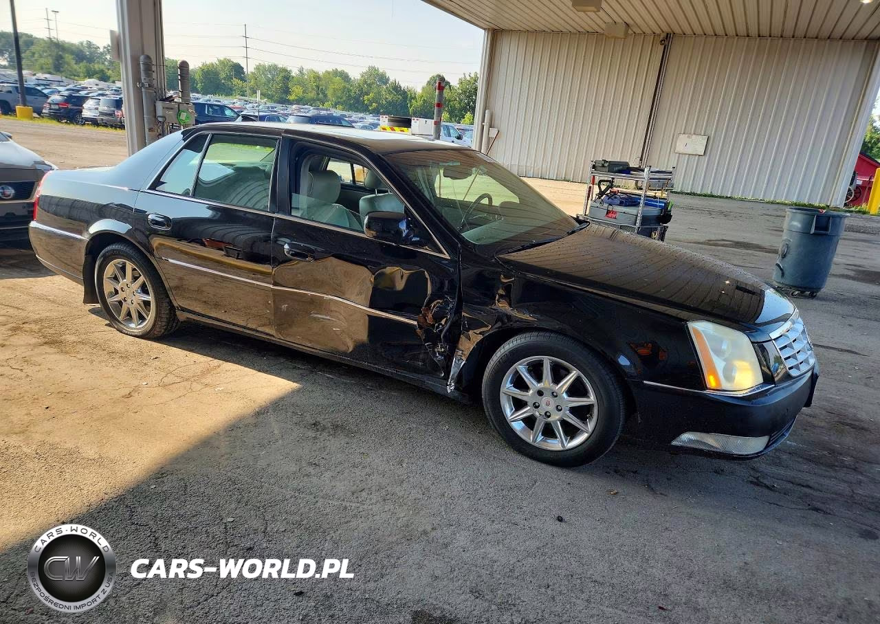2011 Cadillac Dts Luxury Collection VIN:1G6KD5E65BU143676 - 4